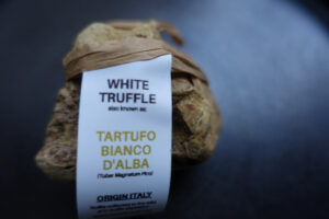 photo: 白トリュフ、アルバ産。